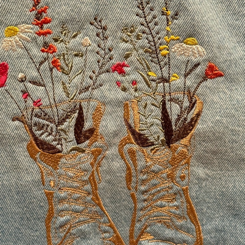 Boho Embroidered Jean Jacket Vintage Wash Floral Boots Back Western Cottagecore - Picture 6 of 9